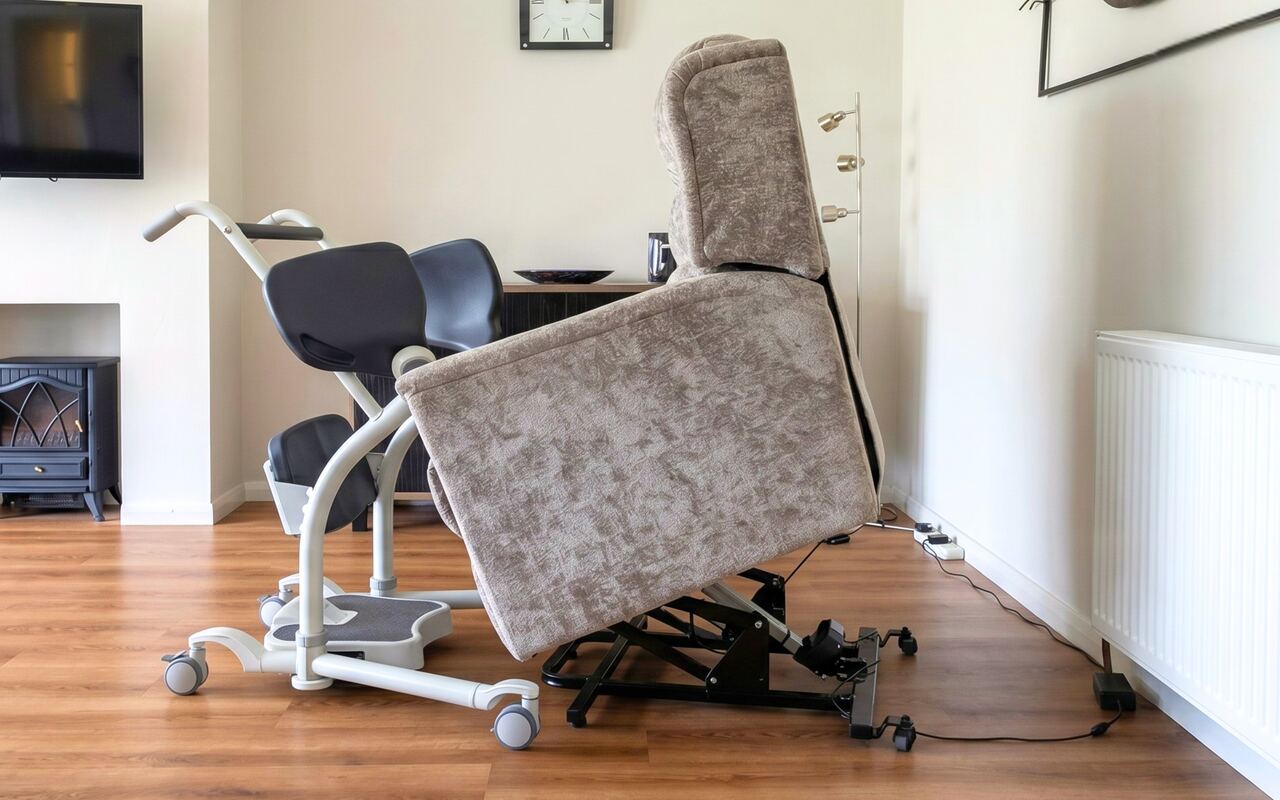 Rise and recline chair